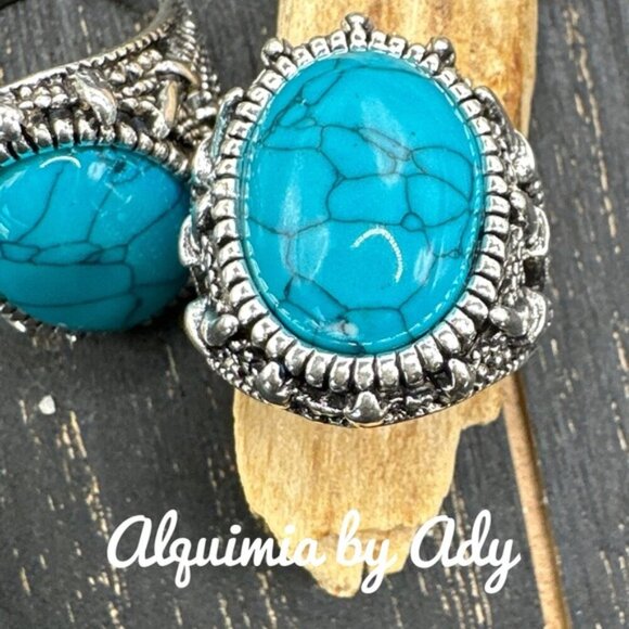 Silver and Turquoise Ring - Picture 1 of 7